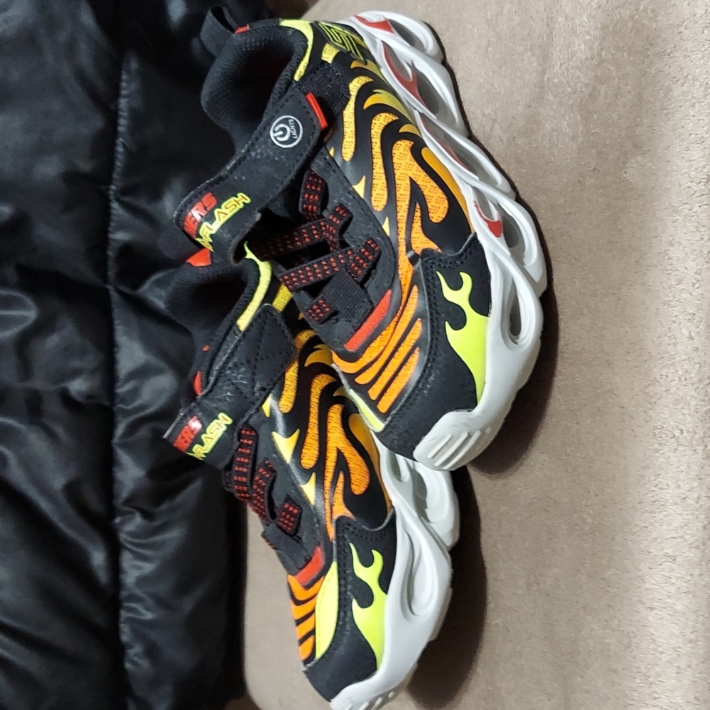 Skechers